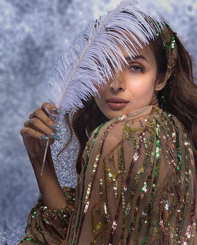 ৪৬ বছরের সদ্য কৈশোর পেরোনো তরুণী।