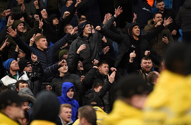 ইউনাইটেড সমর্থকদের খেপিয়ে তুলেছিল সিটির সমর্থকেরা। ছবি: এএফপি