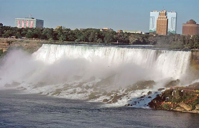 আমেরিকান অংশের নায়াগ্রা জলপ্রপাত। ছবি: লেখক