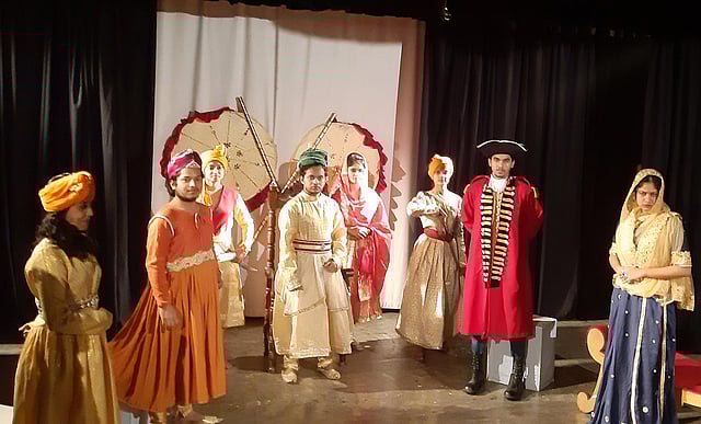 সংবাদ সম্মেলনে একটি মুহূর্ত। ছবি: সংগৃহীত