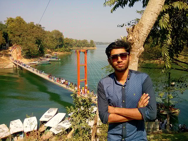 রাঙামাটির ঝুলন্ত ব্রিজ এলাকা। ছবি: সংগৃহীত