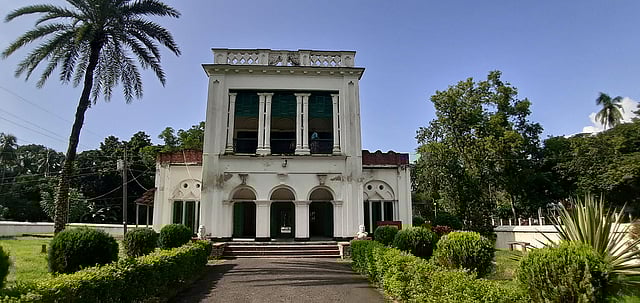 বিশ্বকবি রবীন্দ্রনাথ ঠাকুরের পূর্বপুরুষের বাড়ি। ছবি: লেখক