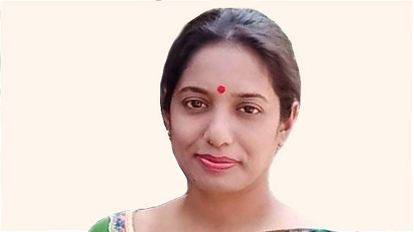 স্কুলশিক্ষক পলি রানি মজুমদার। ছবি: সংগৃহীত