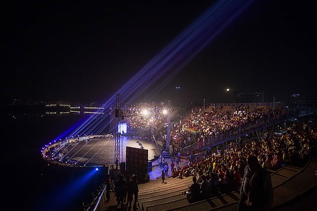 হাতিরঝিলের মুক্তমঞ্চ। ছবি: সংগৃহীত