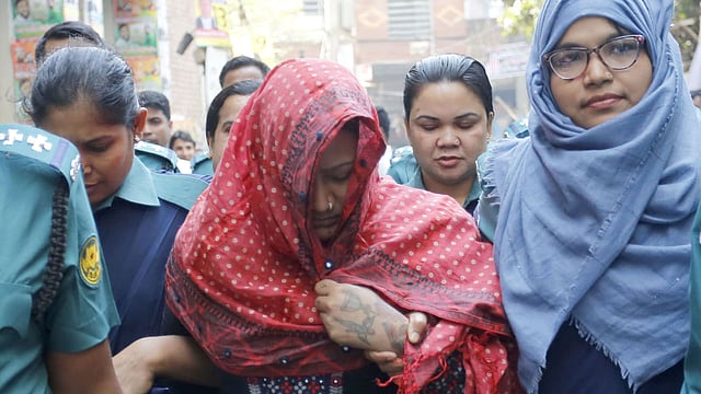 প্রথম দফায় ১৫ দিনের রিমান্ড শেষে শামীমা নূর ওরফে পাপিয়াকে বুধবার ঢাকার আদালতে হাজির করা হয়। সিএমএম কোর্ট, ঢাকা, ১১ মার্চ। ছবি: হাসান রাজা