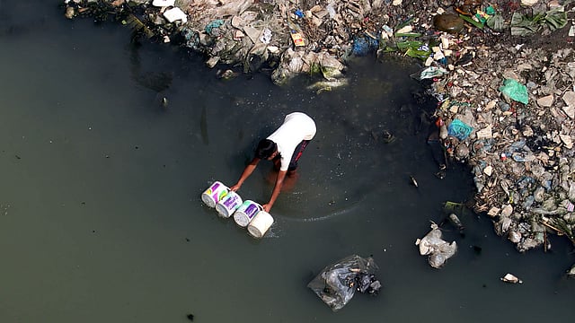 নদীর দূষিত পানি দিয়ে নানা কাজ হয়