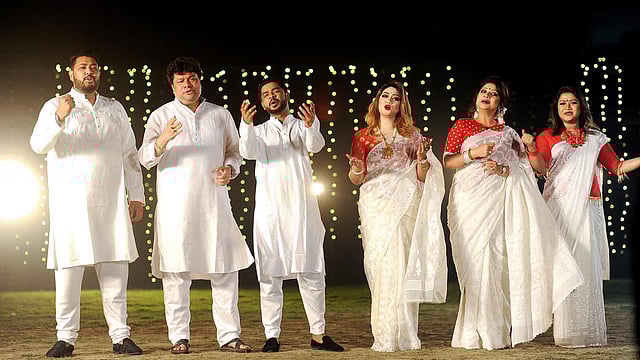 প্রতীক হাসান, রবি চৌধুরী, স্বপ্নিল সজীব, তামান্না প্রমি, আঁখি আলমগীর ও ঝিলিক। ছবি: সংগৃহীত