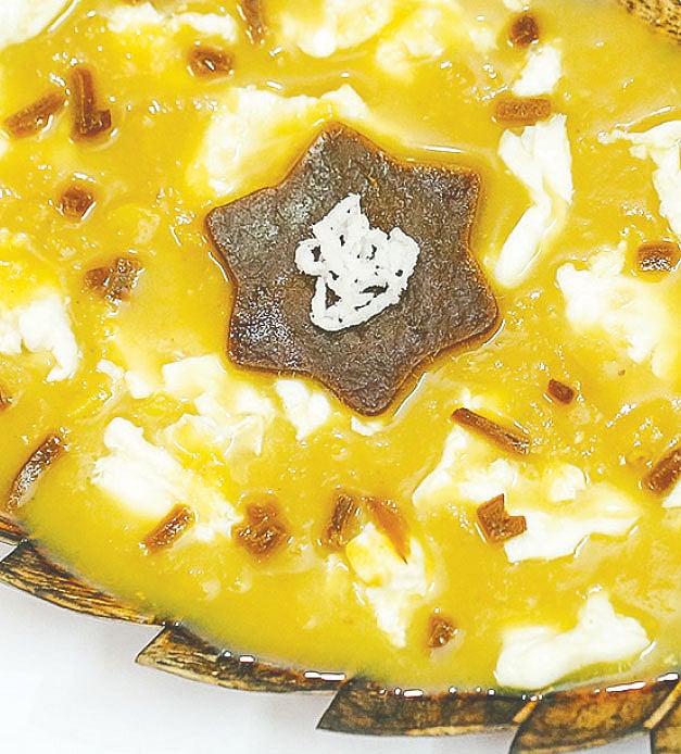 ডিম-আনারসের খাট্টা