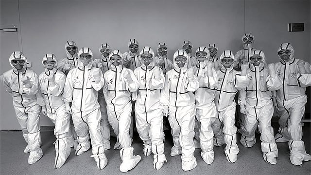 ‘হ্যান্ডবুক অব কোভিড-১৯ প্রিভেনসন অ্যান্ড ট্রিটমেন্ট’ নির্দেশিকার প্রচ্ছদ।