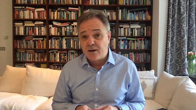 ব্রিটিশ সরকারের জ্যেষ্ঠ বৈজ্ঞানিক উপদেষ্টা স্যার জেরেমি ফারার। ছবি: বিবিসির ভিডিও থেকে নেওয়া