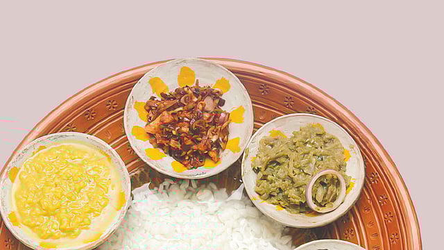 ছবি : নকশা