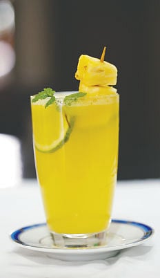 আনারস-লেবুর জুস