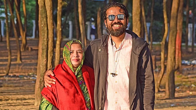 মায়ের সঙ্গে ফাহিম হাসান