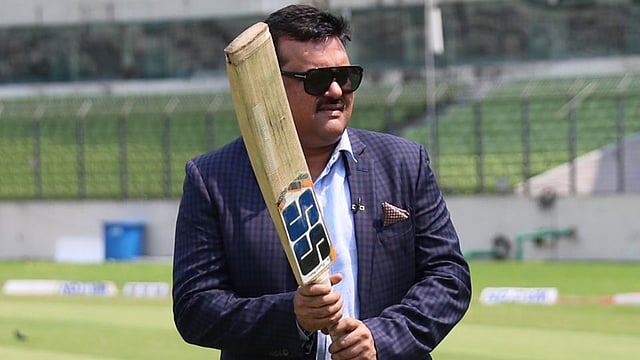 বাংলাদেশ জাতীয় দলের সাবেক অধিনায়ক আকরাম খান। ছবি: প্রথম আলো