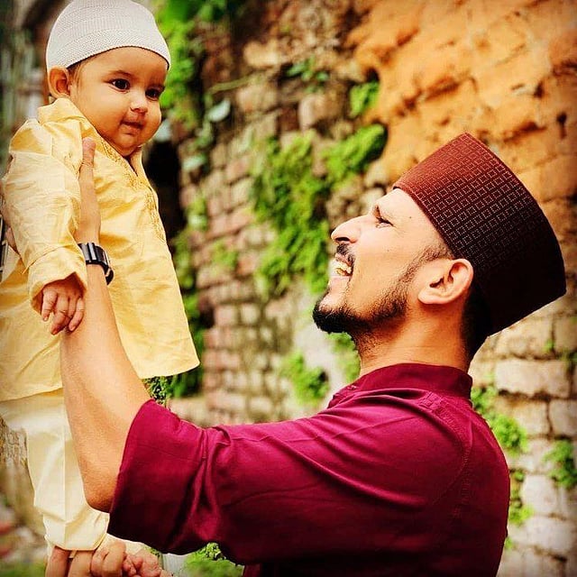 সামাজিক যোগাযোগমাধ্যমে ঈদের দিন কয়েকটি ছবি পোস্ট করেন জাতীয় দলের বাইরে চলে যাওয়া অলরাউন্ডার নাসির হোসেন। ইনস্টাগ্রামে এ ছবিটি পোস্ট করে নাসির লিখেছেন, ‘ঈদ মোবারক।’ ছবি: ইনস্টাগ্রাম