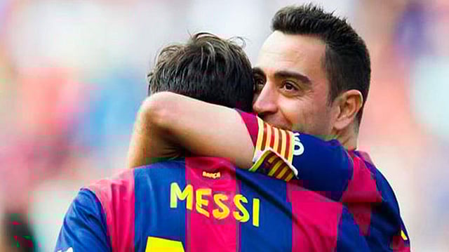 সাবেক সতীর্থ জাভি হার্নান্দেজ হতে পারেন লিওনেল মেসির বার্সেলোনার কোচ। ফাইল ছবি