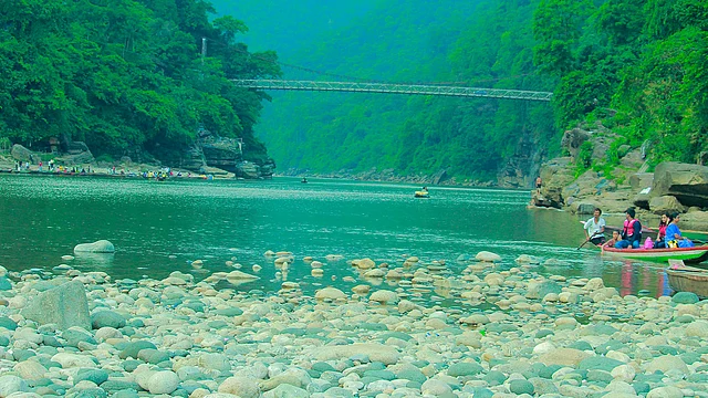 পর্যটন এলাকা বন্ধ থাকায় এভাবেই পর্যটকশূন্য রয়েছে জাফলং। ছবি: ফাইল ছবি