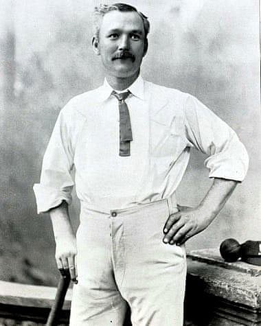 সাসেক্সের হয়ে সবচেয়ে সফল আন্ডার আর্ম বোলার ছিলেন হামফ্রে। ফাইল ছবি