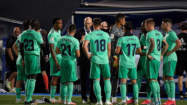 লা লিগার মৌসুমের শেষ ম্যাচে সমতা নিয়ে মাঠ ছাড়ে রিয়াল মাদ্রিদ। ছবি: এএফপি