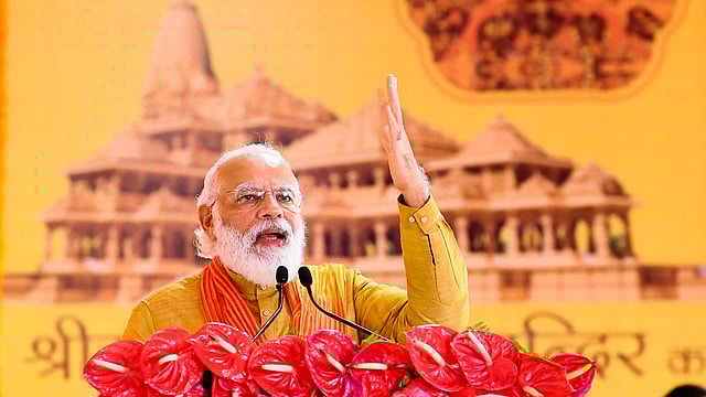 ভারতের উত্তর প্রদেশের অযোধ্যায় গিয়ে রামমন্দিরের ভিত্তিপ্রস্তর স্থান করেন প্রধানমন্ত্রী নরেন্দ্র মোদি। ছবি: এএফপি