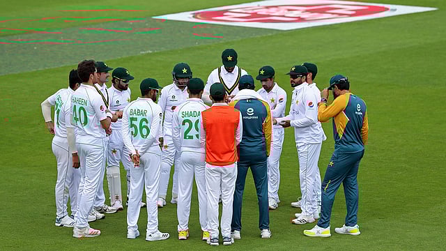 পাকিস্তানের খেলোয়াড়দের র্যাঙ্কিংয়ে দারুণ উন্নতি হয়েছে সর্বশেষ টেস্টে। ছবি: এএফপি