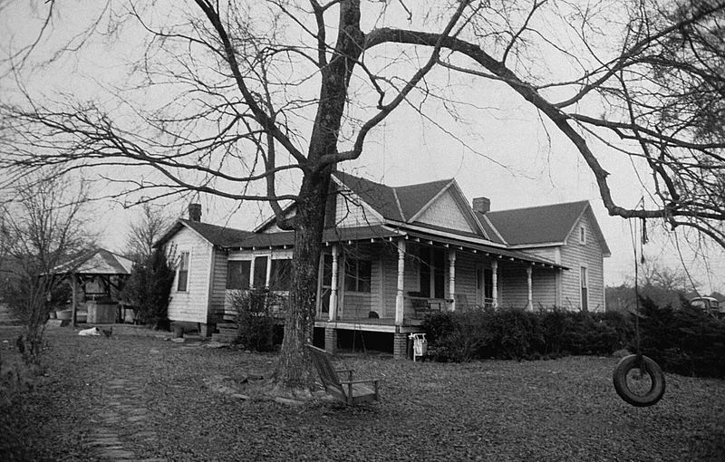 অ্যান হজেস এ বাড়িতেই থাকতেন