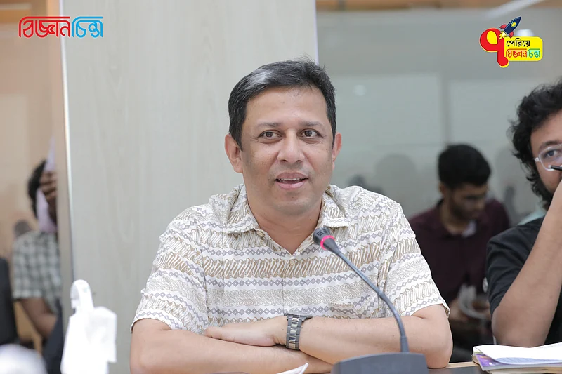 ছড়াকার রোমেন রায়হান বলেন, ছড়ার মাধ্যমে সামান্য হলেও বিজ্ঞান ছড়িয়ে দিতে চাই সবার মধ্যে