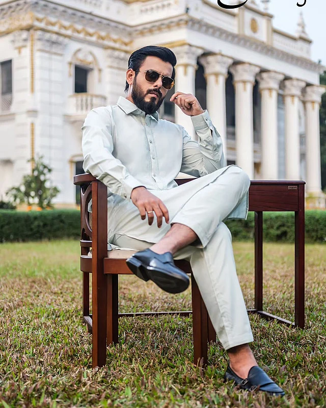 শার্ট কলারের এই পাঞ্জাবি-পাজামা সেটে সিয়াম আহমেদের লুকটিতে হতে পারে পার্ফেক্ট ঈদ ফ্যাশন