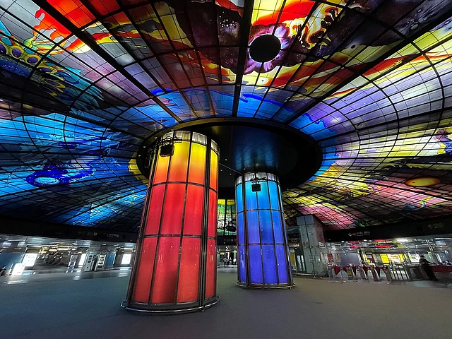 ডোম অফ লাইট অর্থাৎ আলোর গম্বুজ বলা হয় একে