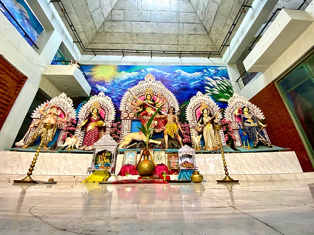 গত বছরের প্রতিমা বিসর্জন দেওয়া হয়েছে এবাবের মহালয়ার দিন