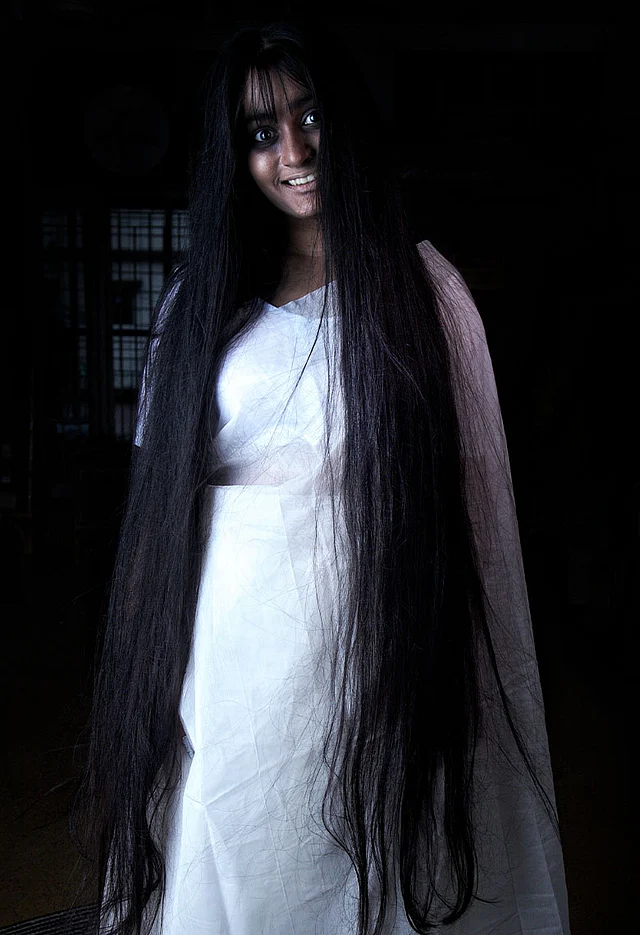 রক্ত হিম হয়ে যায় তার হাসি দেখলে