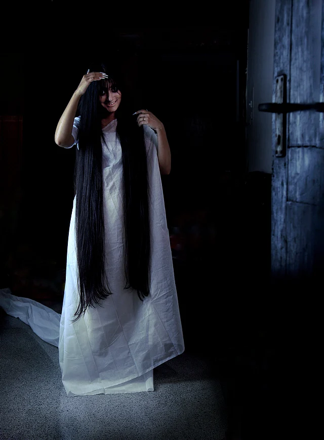 চোখে তার চোখ পড়লেই আপনি শেষ