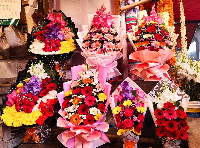 আছে নানা ধরনের ব্যুকে