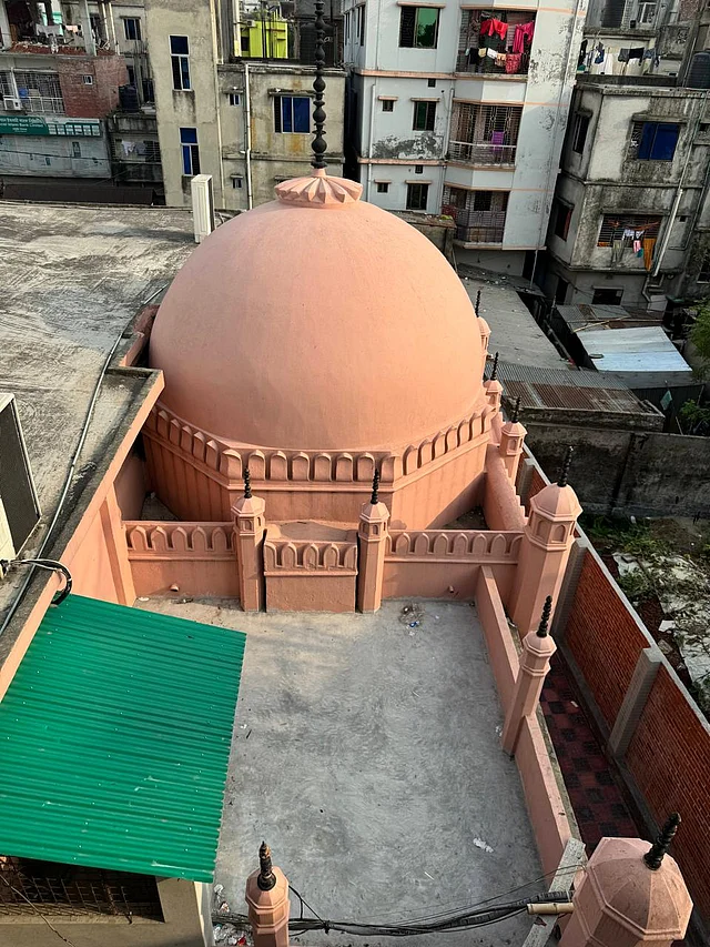 মসজিদের এই অংশটুকুই কেবল অবশিষ্ট আছে