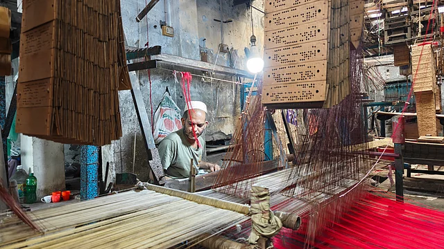 এই বয়নশিল্পী জানেনই না জিআই কি