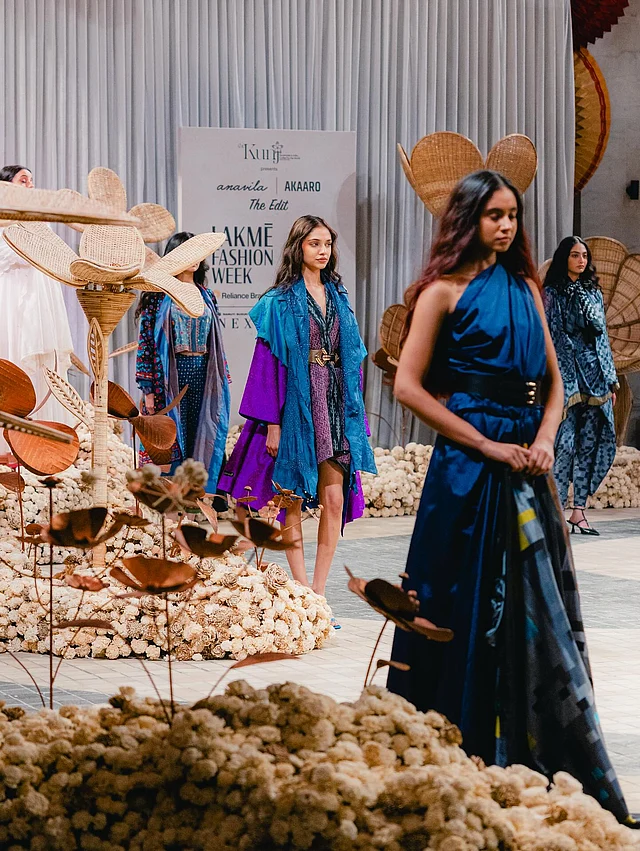 একই প্ল্যাটফর্মে উঠে আসে ভারতের নানা অঞ্চলের ১১টি লেবেল