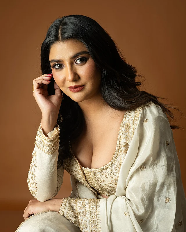 সালোয়ার কামিজের এথনিক লুকে