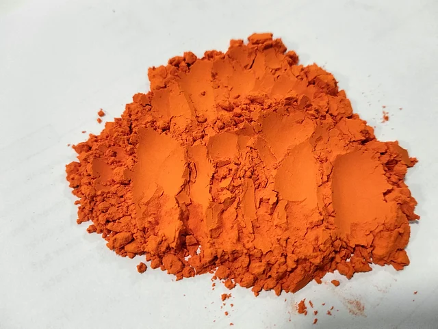 ক্ষতিকর টারট্রাজিন নামের হলুদ রঙের কারণে মথ ডাল বিষে পরিণত হচ্ছে