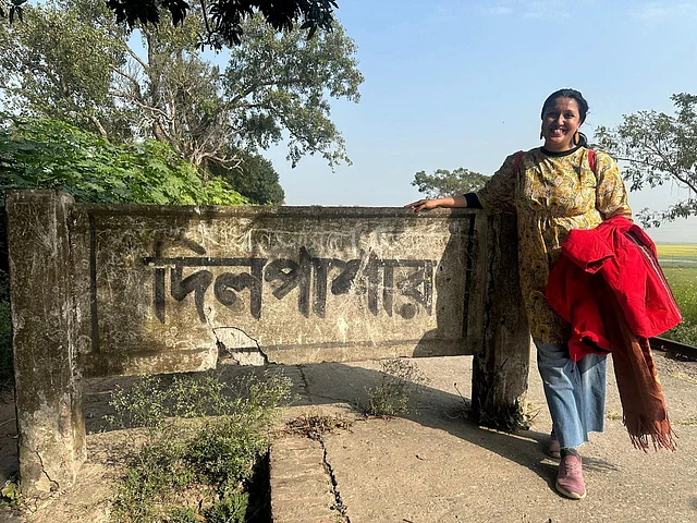 আমাদের গন্তব্য হলো চলনবিলের দিলপাশার শর্ষে ক্ষেত