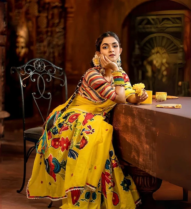 দেশীয় ফ্যাশন ব্র্যান্ড বিশ্বরঙের আউটফিটে ক্যামেরাবন্দী হয়েছেন এ সময়ের জনপ্রিয় অভিনেত্রী সাদিয়া আয়মান।