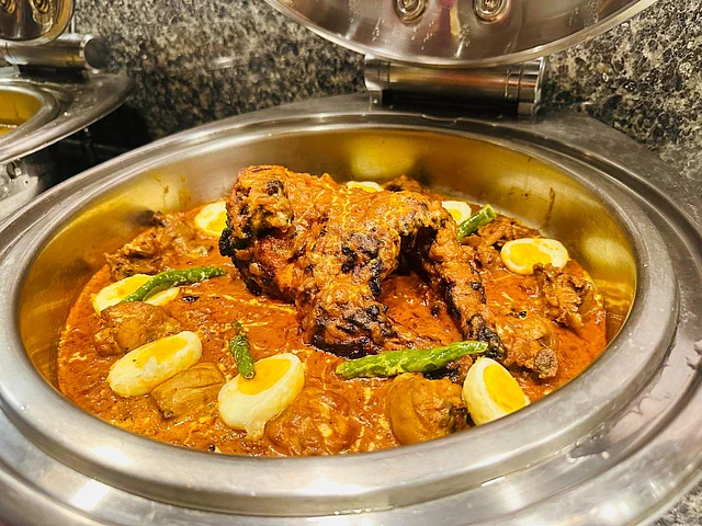 মোগলাই স্বাদের মোরগ মুসাল্লাম