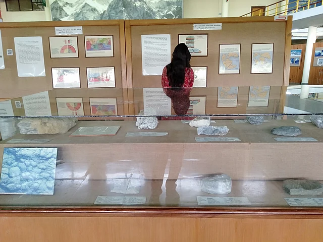 জাদুঘরে আছে পর্বত বিষয়ক অনেক নিদর্শন