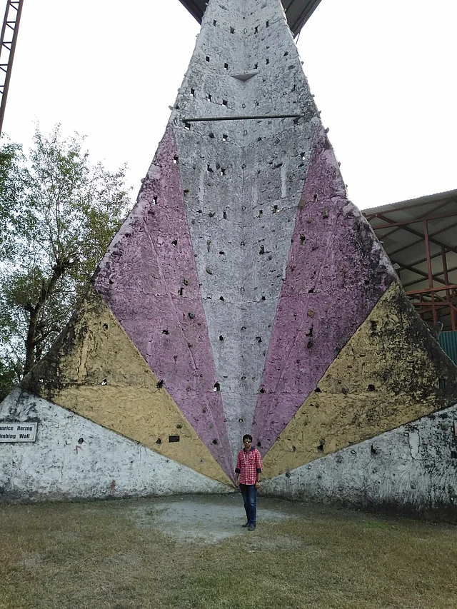 মরিস হারজং দেয়াল