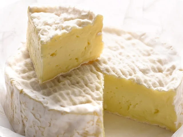 ক্যামেমবার্ত দ্য নরম্যান্ডি সত্যিই একটি কিংবদন্তি পনির