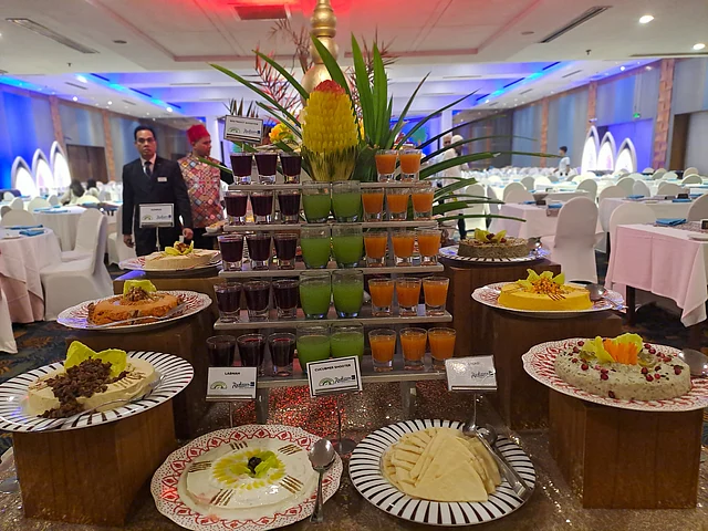 এই আয়োজন দৃষ্টিনন্দনও