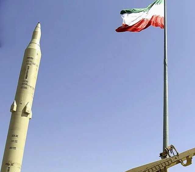 সেজ্জিল নামের এই ব্যালিস্টিক মিসাইলও ইরানের