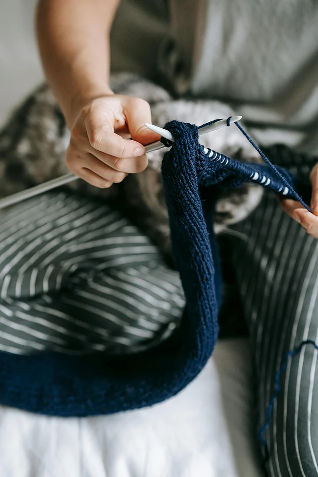 যদিও নিটিংয়ের উপকারিতা নিয়ে এখনো বড় পরিসরে গবেষণা সীমিত