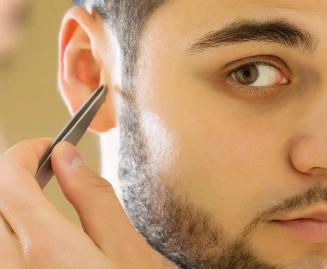 পুরোপুরি উপড়ে ফেলা বা টেনে তোলা উচিত নয়, কারণ এতে সংক্রমণের ঝুঁকি থাকতে পারে