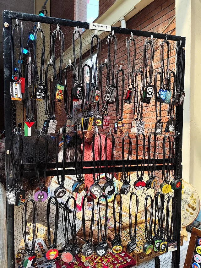 জেনজিদের এমন পেনড্যান্টই পছন্দ