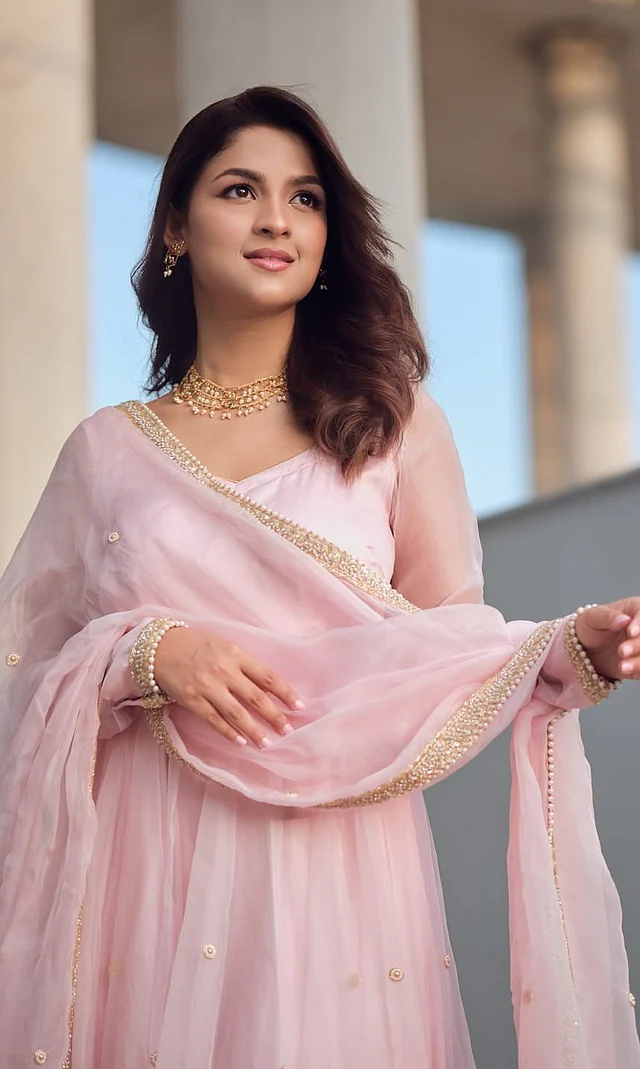 সঙ্গে আছে ম্যাচিং ওড়না